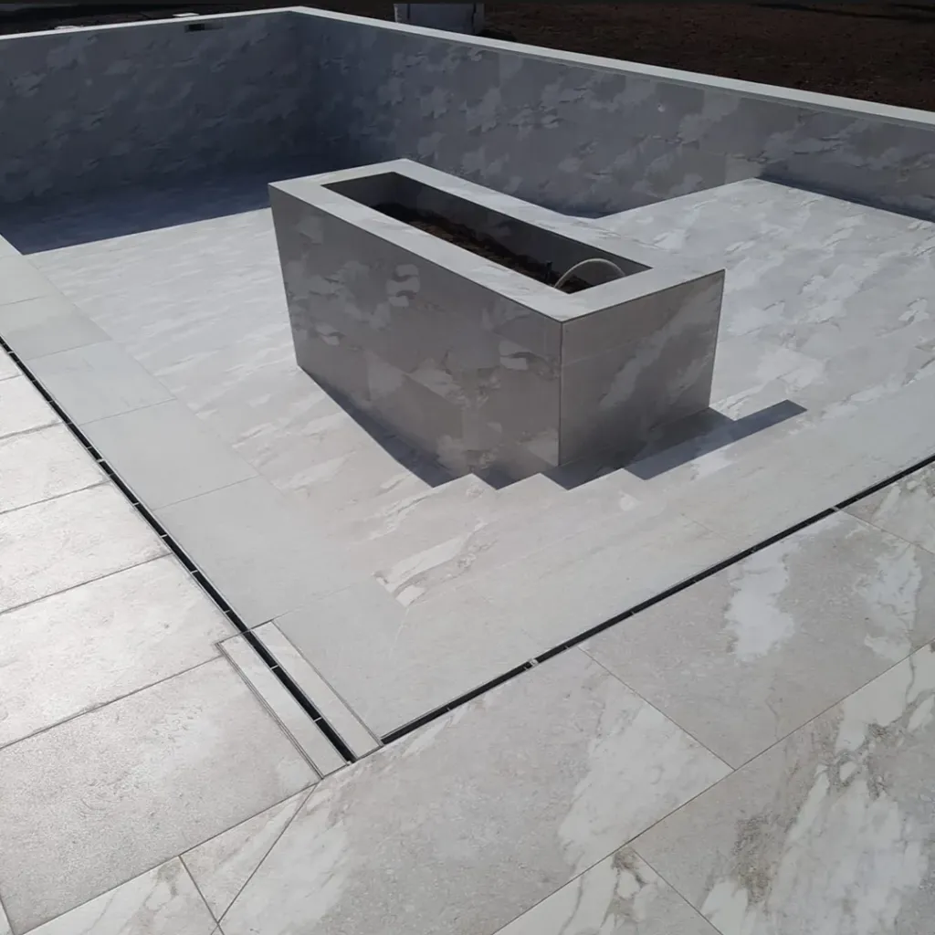 Ereszcsatorna készlet PP BASE LN100 Htot.175 grill OZ típusú Fanta T H25mm A15-C250 1000x160x175 (080001T100)